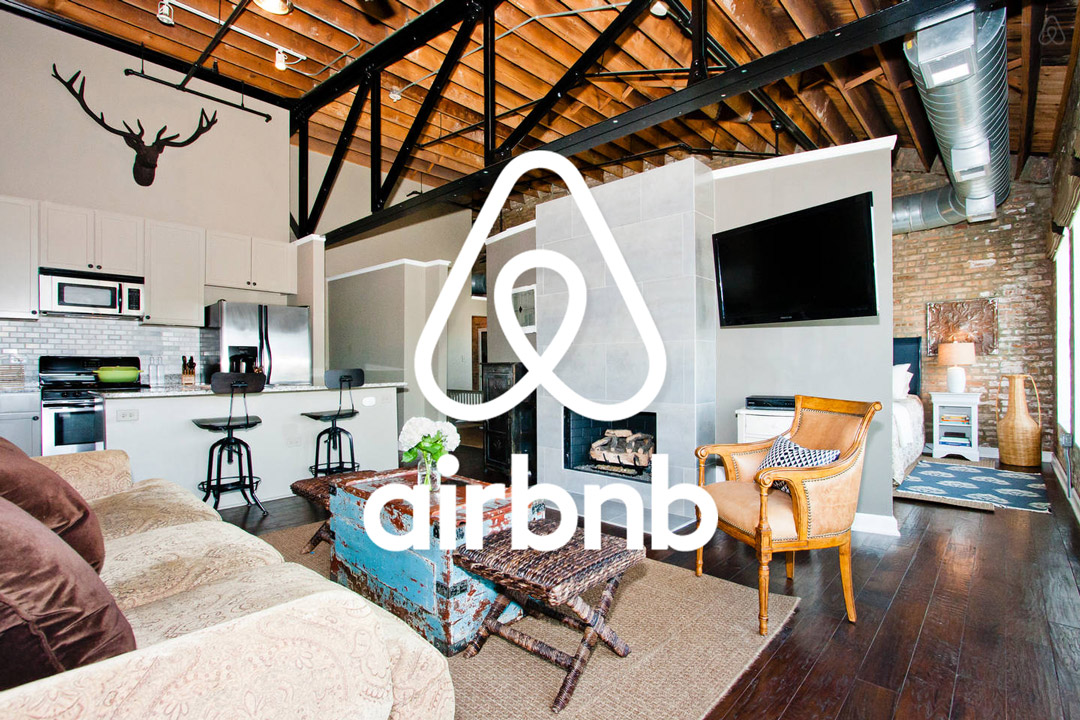 Πόσα βγάζουν κατά μέσο όρο τα Airbnb στην Ελλάδα – Οι περιοχές που “ανεβαίνουν” το 2026