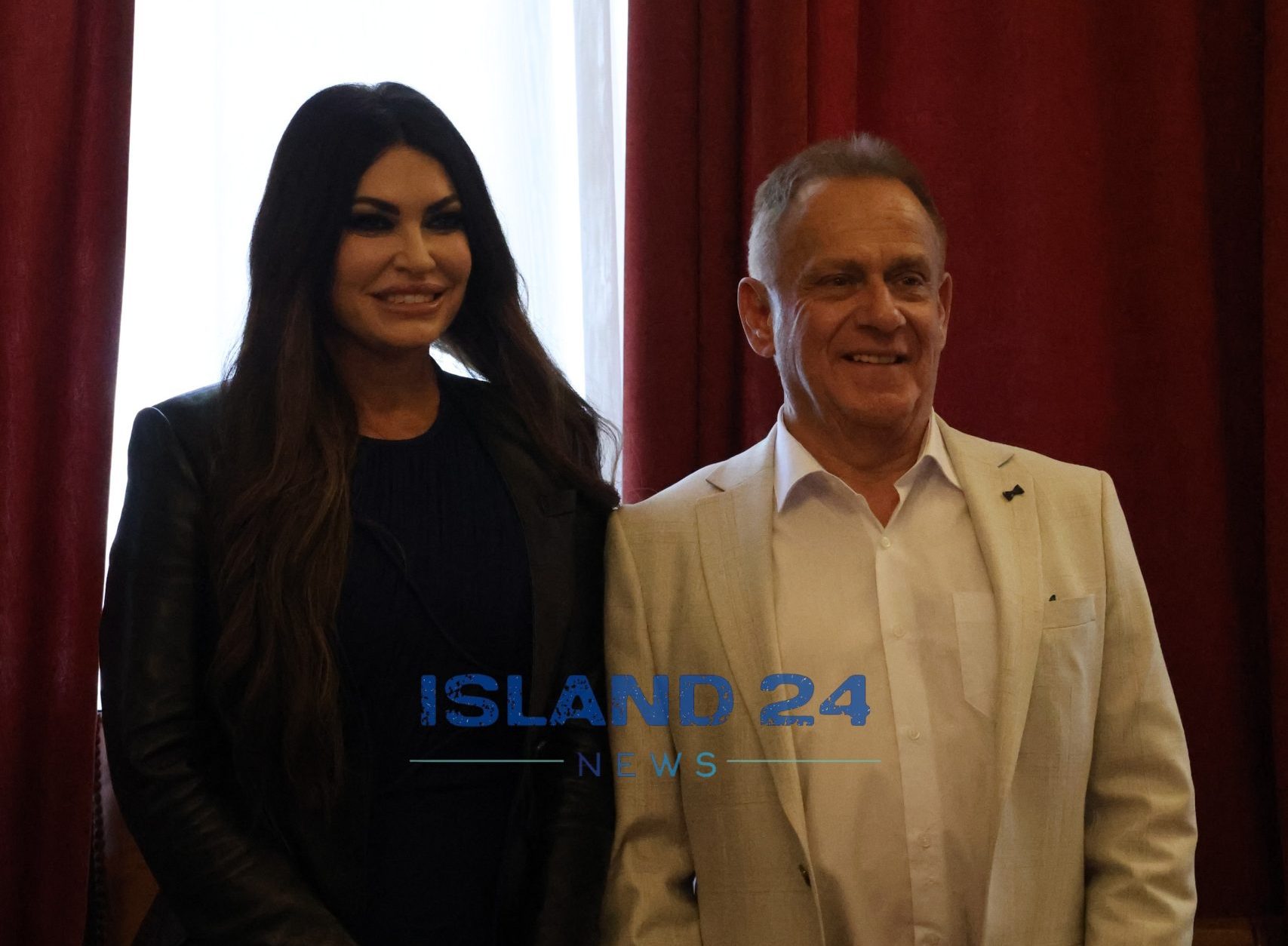 Ο Δήμαρχος Μυκόνου υποδέχθηκε την Πρέσβη των ΗΠΑ