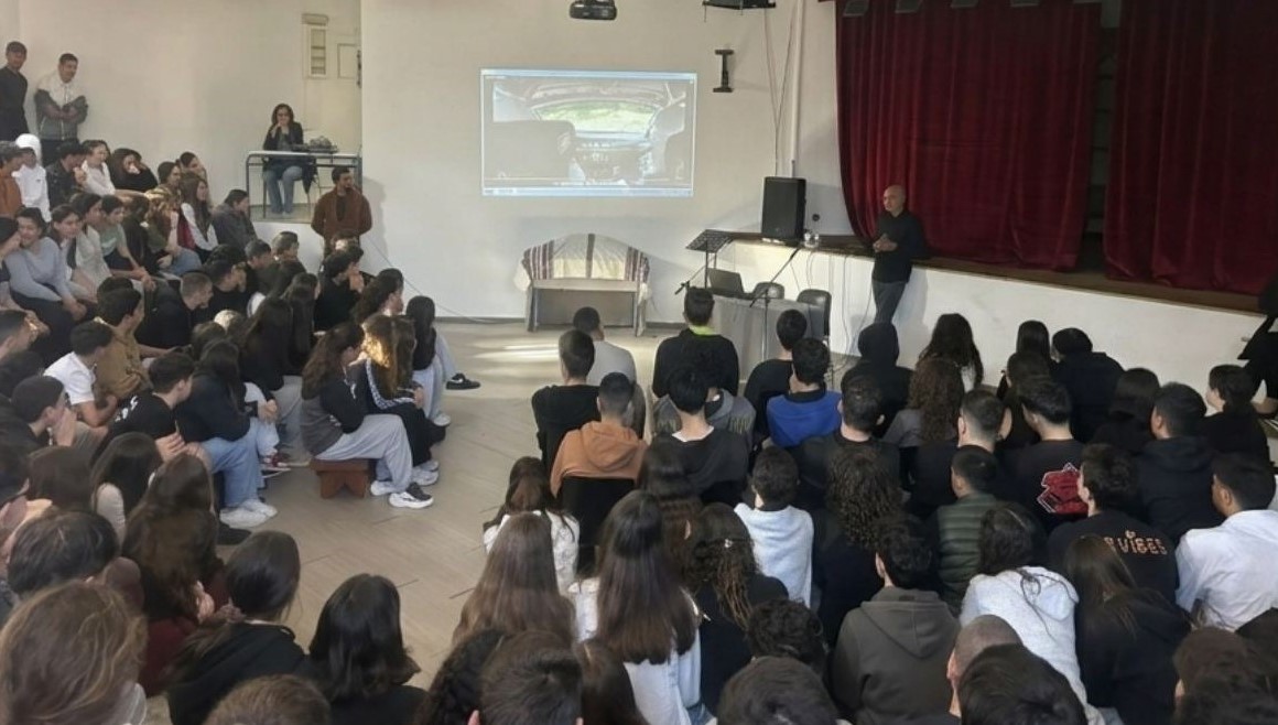 Μαθήματα οδικής ασφάλειας στα σχολεία της Πάρου από τον Κωνσταντίνο Ιαβέρη