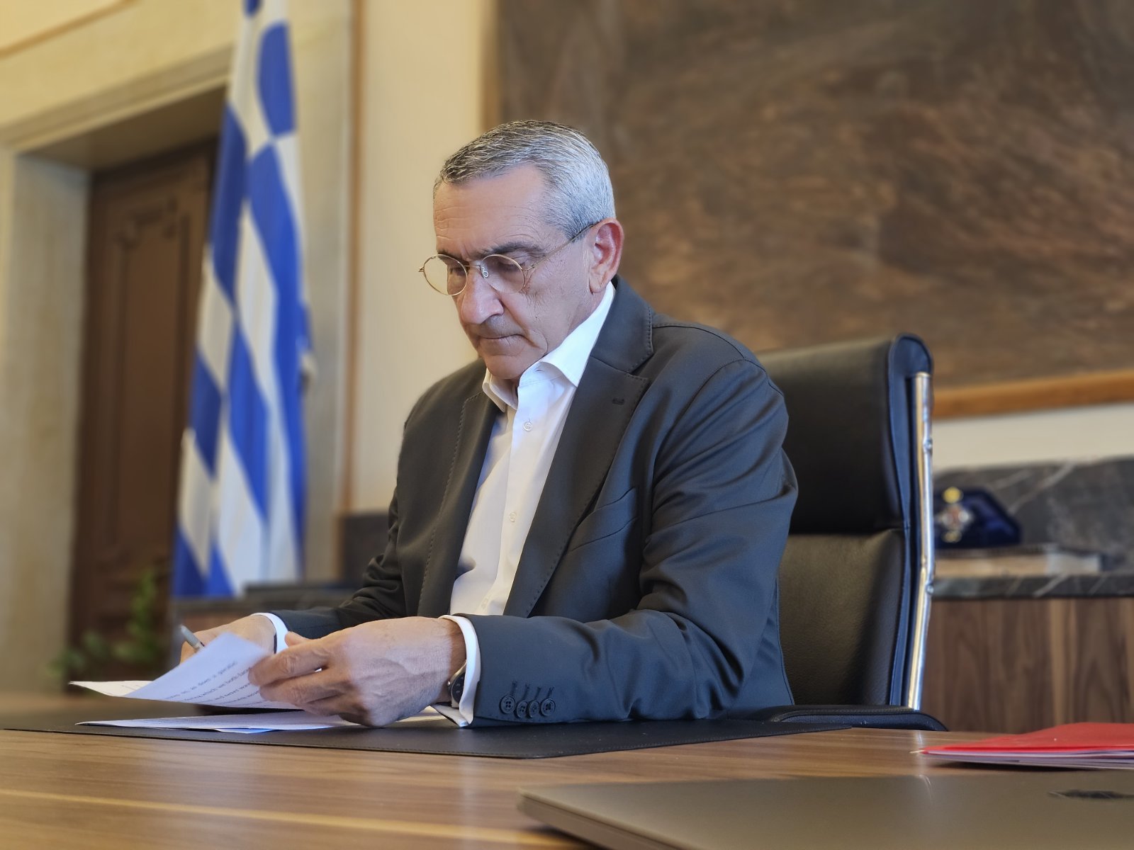 Στο Περιφερειακό Συμβούλιο η κατάργηση των Επάρχων – Εκτός ημερήσιας διάταξης με πρωτοβουλία Χατζημάρκου