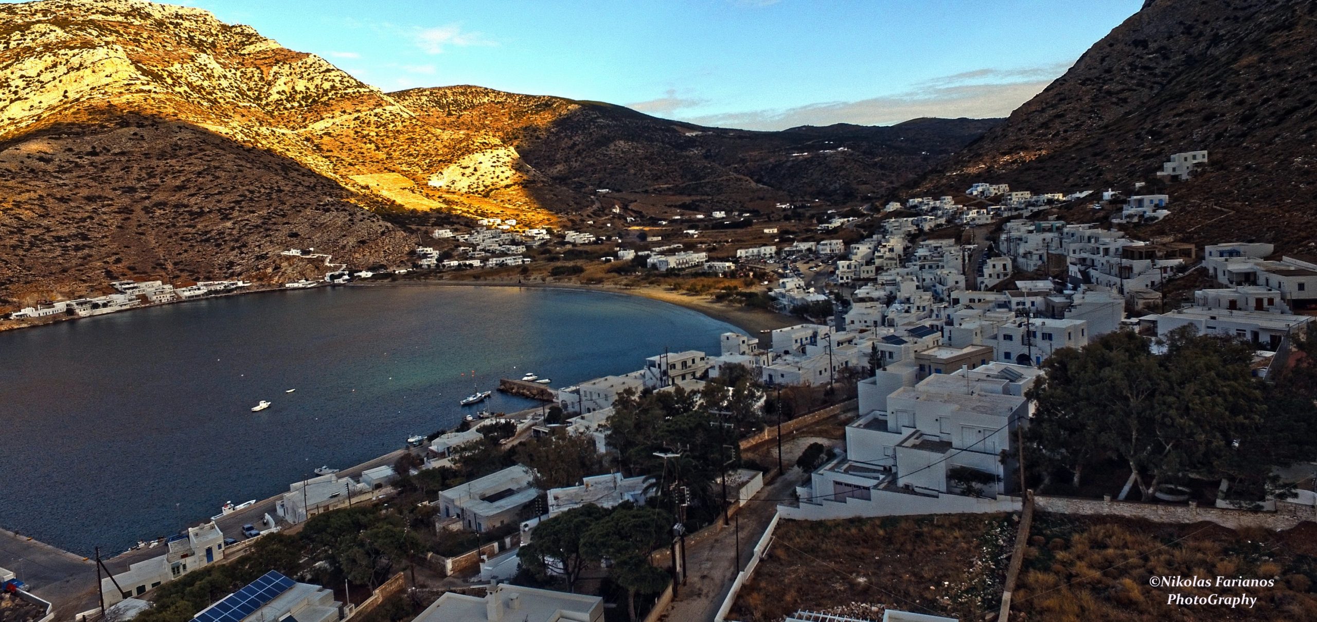 Σίφνος: Σε ισχύ οι εποχιακές κυκλοφοριακές ρυθμίσεις στους οικισμούς – Τι πρέπει να προσέξουν οδηγοί και επαγγελματίες