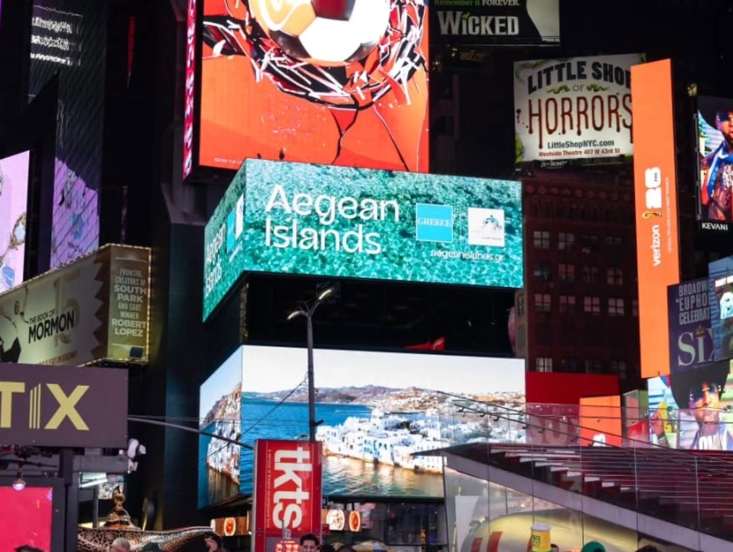Το Νότιο Αιγαίο «μαγεύει» την Times Square – Η ανάρτηση γεμάτη περηφάνια του Γιώργου Χατζημάρκου