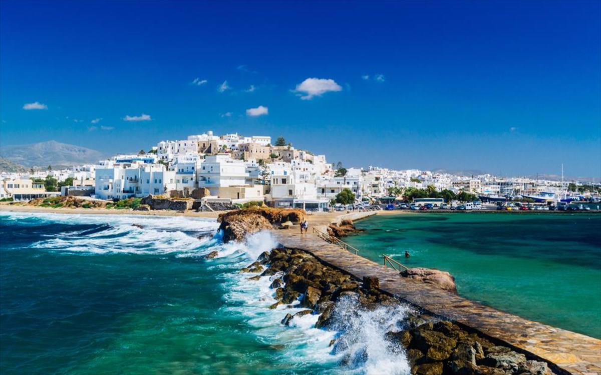 Η «αποθέωση» της Νάξου στα διεθνή ΜΜΕ: Το μοντέλο του βιώσιμου τουρισμού και της αυθεντικότητας