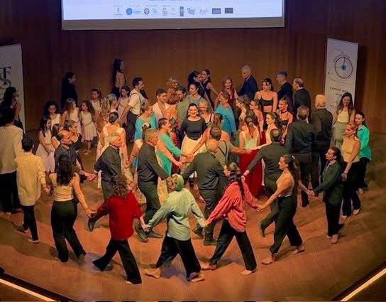 Η Αθήνα υποδέχθηκε τις 8ες Χορευτικές Αμφικτυονίες – Ένα πολιτιστικό ταξίδι από την Τήνο στην καρδιά της πρωτεύουσας