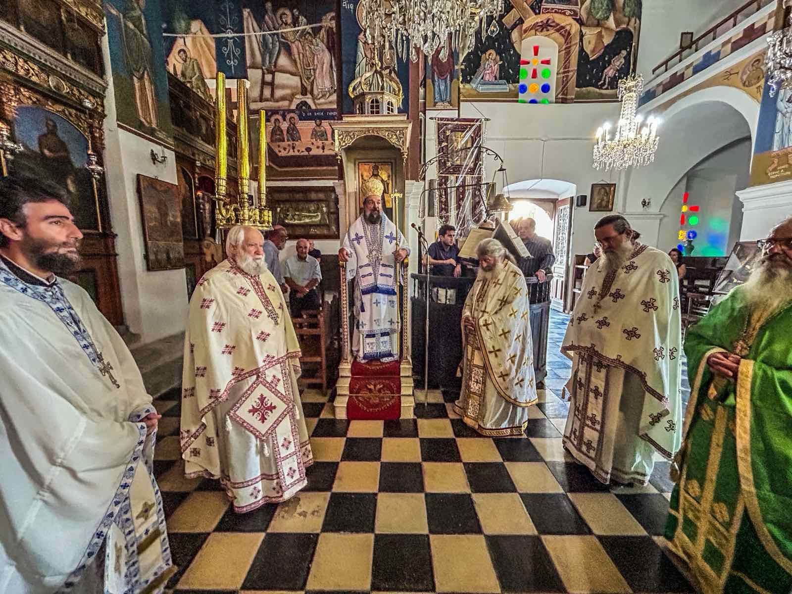 Συγκινητικό «ύστατο χαίρε» και Τεσσαρακονθήμερο Μνημόσυνο για τον καπετάν Γιάννη Σκοπελίτη στα Κατάπολα Αμοργού