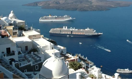 Στο πλευρό των επαγγελματιών ξεναγών ο Δήμος Θήρας – Παρέμβαση στο Υπουργείο Τουρισμού για τις παράνομες ξεναγήσεις