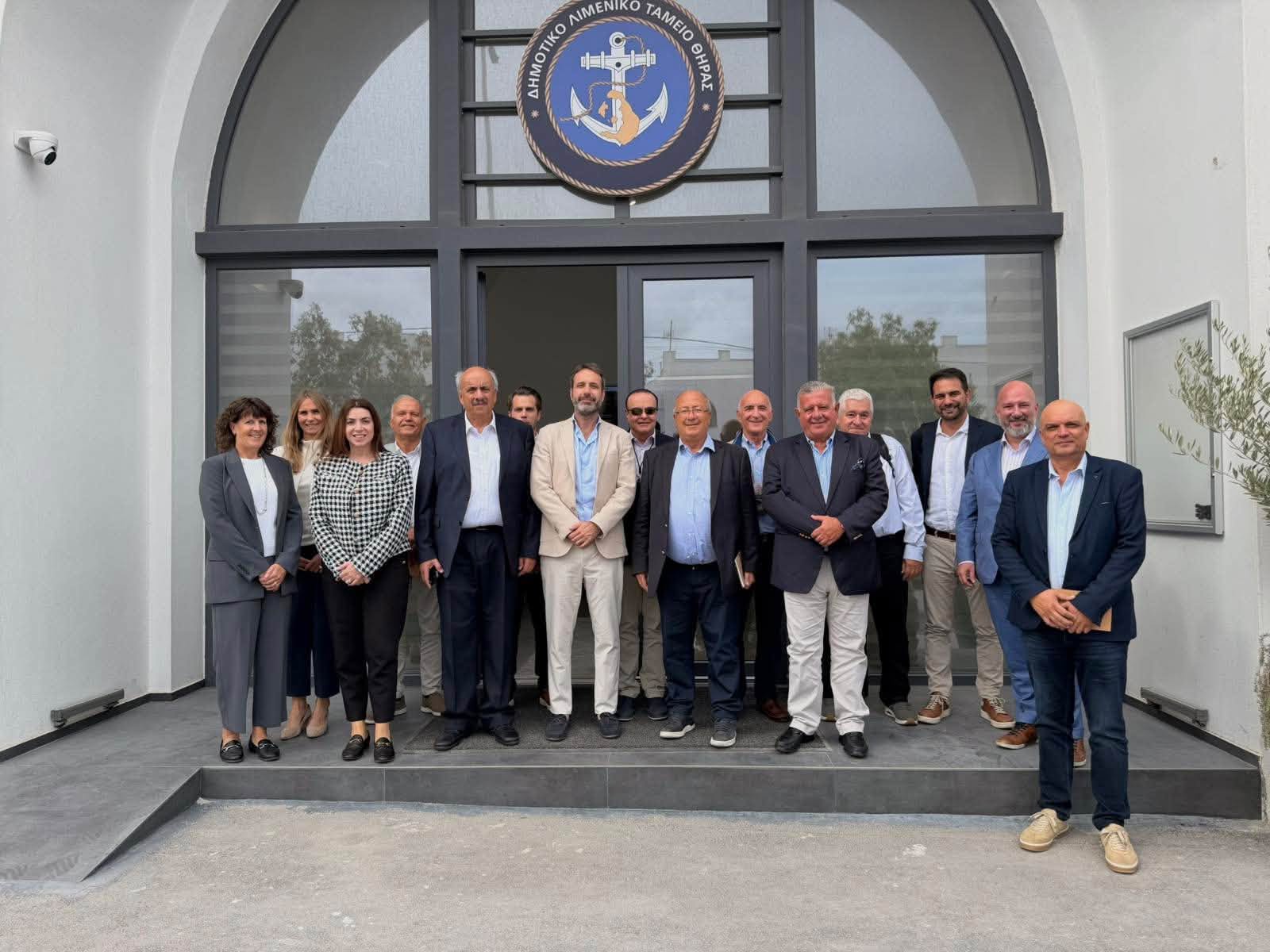 Σε θετικό και εποικοδομητικό κλίμα η συνάντηση του Δήμου Θήρας με εκπροσώπους της Διεθνούς Ένωσης Κρουαζιέρας (CLIA)