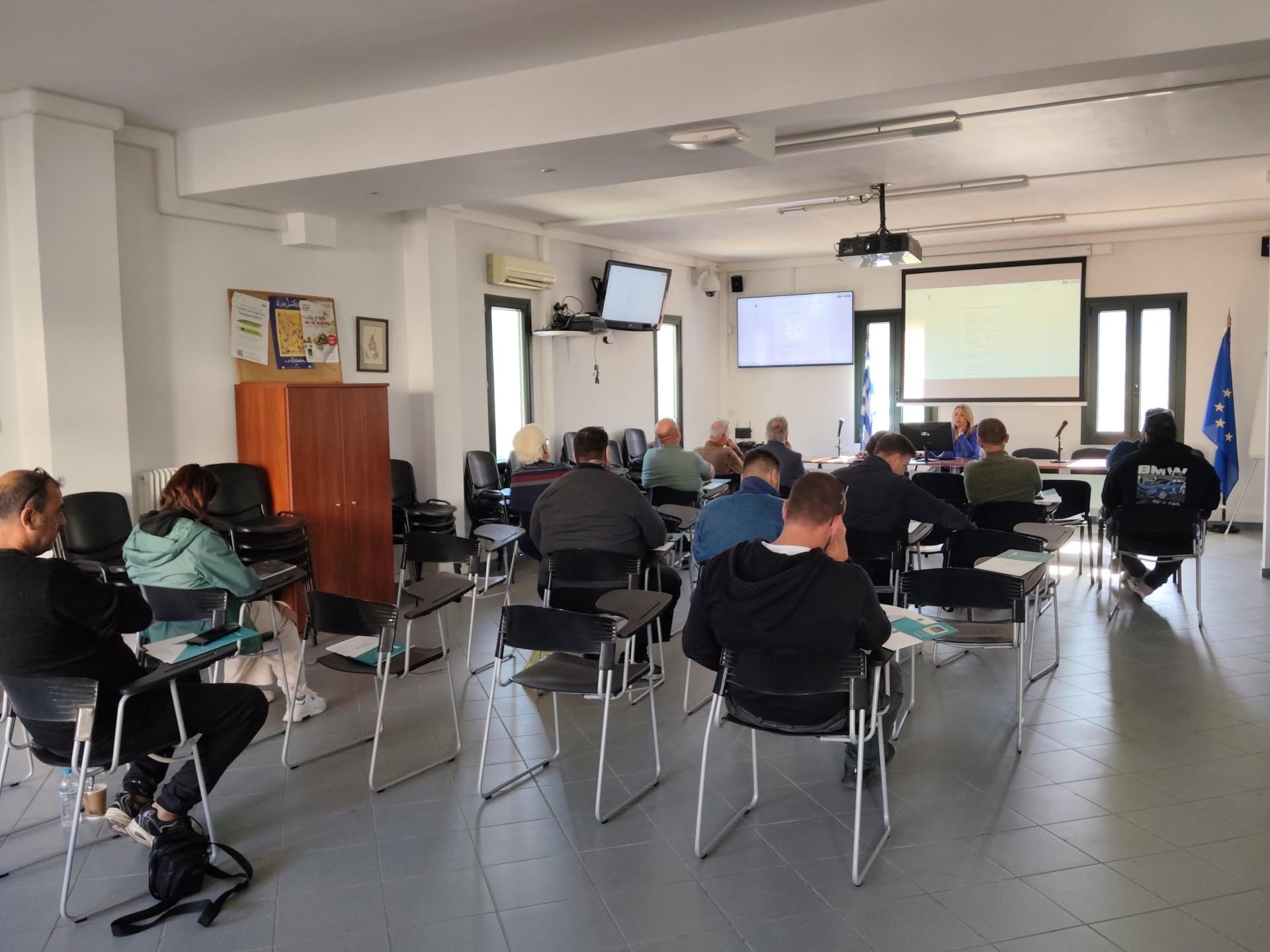 Ολοκληρώθηκε με επιτυχία η επιμόρφωση 14 εργοδοτών στην Άνδρο για θέματα Τεχνικού Ασφαλείας – Ανοιχτές οι αιτήσεις για το 2027